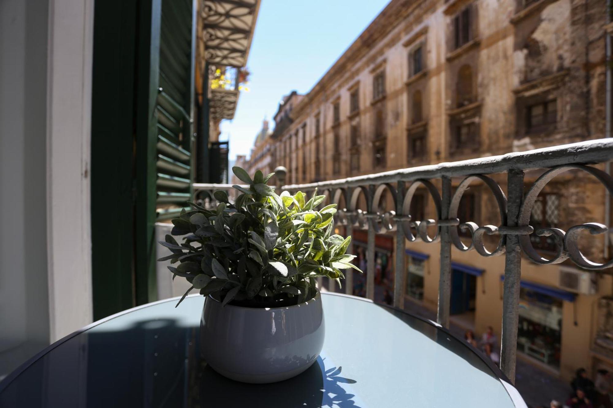 Ferienwohnung Maqueda View Palermo Exterior foto